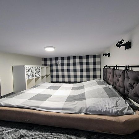 Klimatyczny Apartament W Magicznym Miejscu Łódź Exterior foto